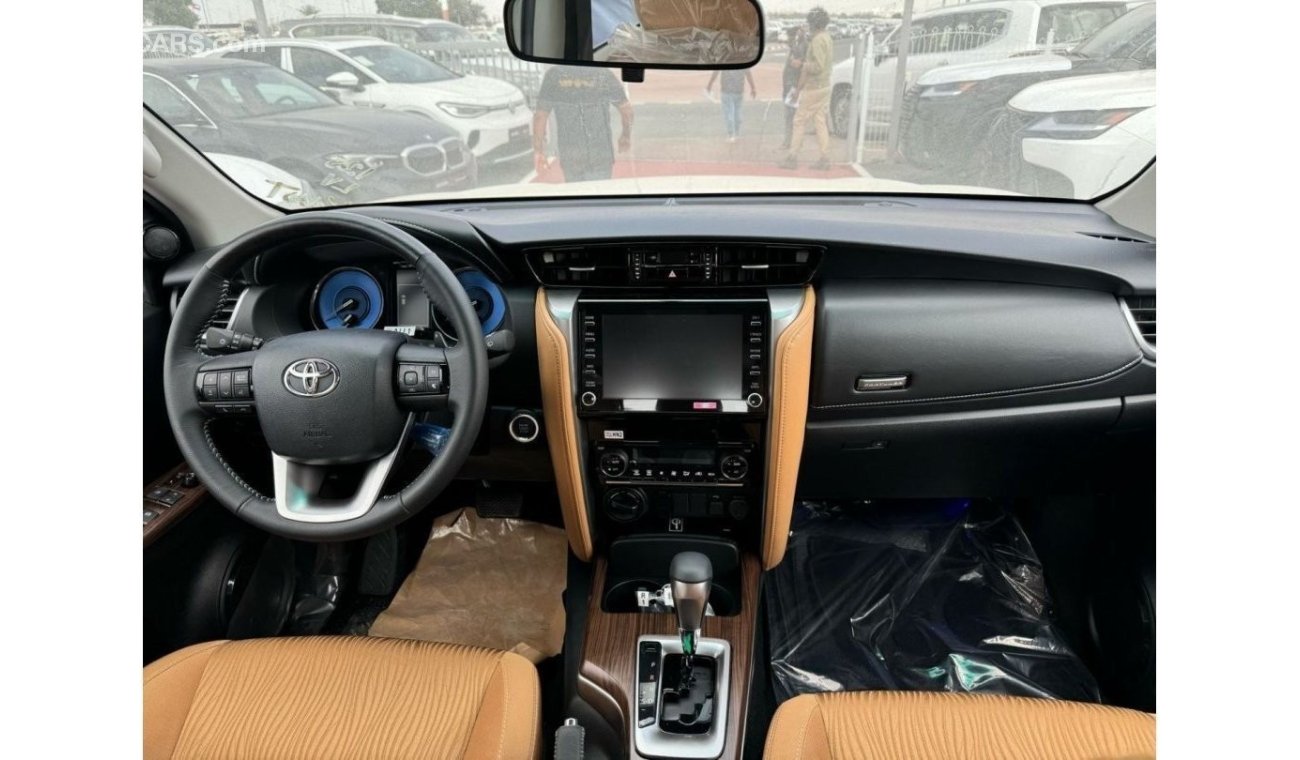 Toyota Fortuner 2023 Toyota Fortuner 2.7l  4 cylinder 0Km - Gcc Specs UAE PASS