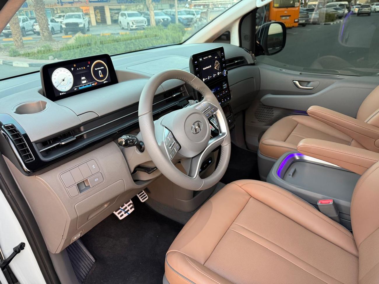 Hyundai Staria Comfort 3.5L (9 Seater)