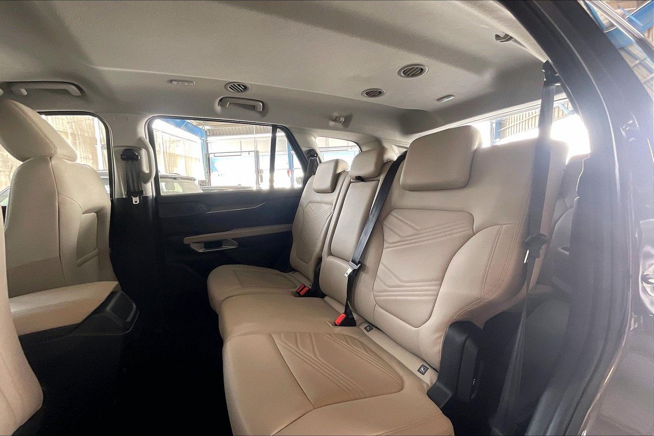 فورد ايفرست XLT | شامل الضمان | 0 ﺪﻔﻋﺓ ﺃﻮﻟﻯ