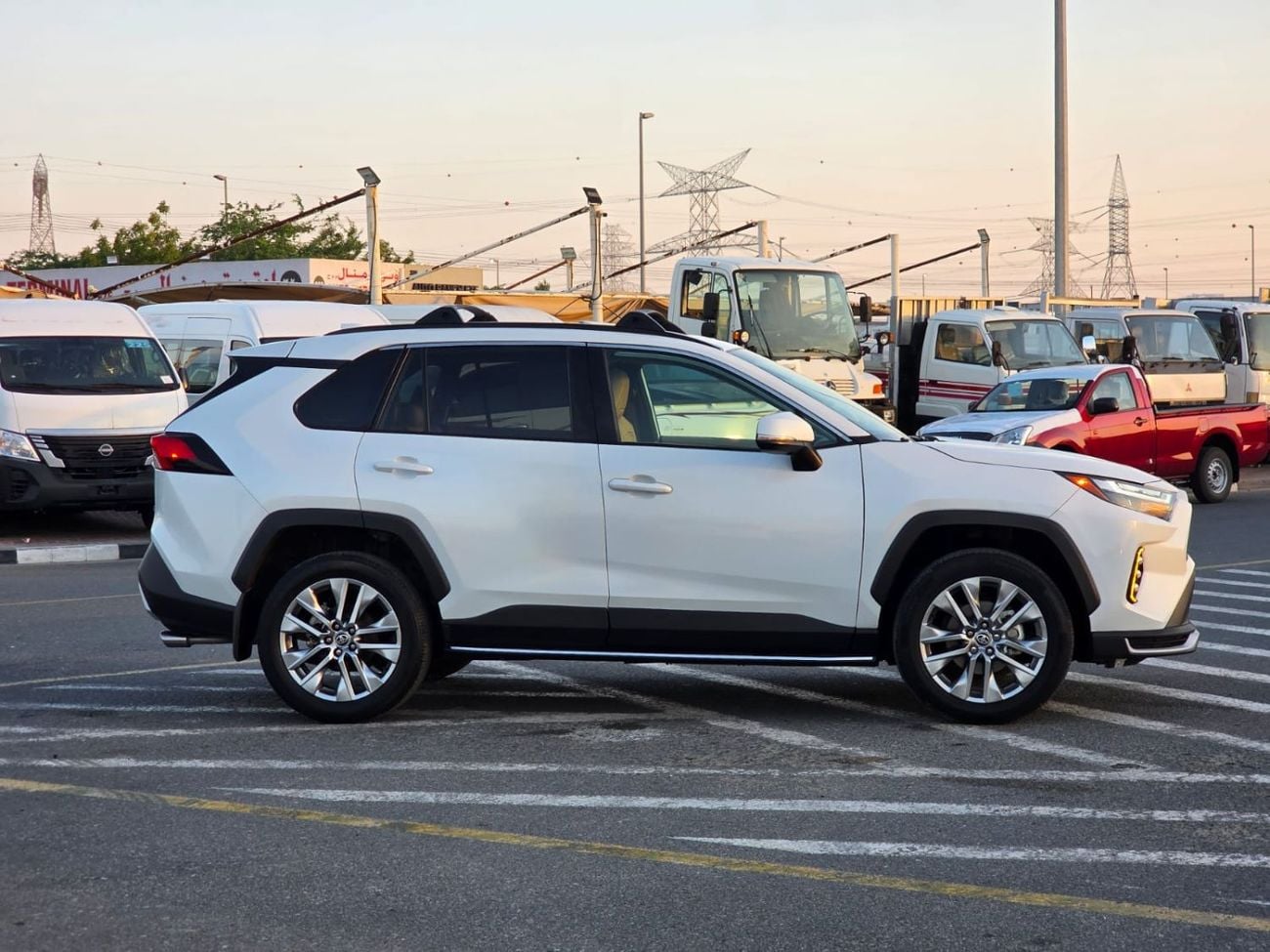 تويوتا راف ٤ 2.5L XLE (Premium)