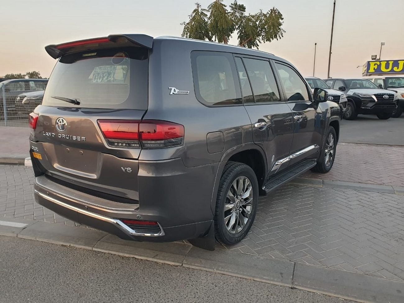 Toyota Land Cruiser GXR - 4.0L - V6 - 2014 MODIFIED 2023