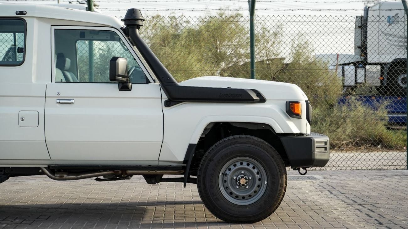 Toyota Land Cruiser 70 Land Cruiser Hard Top V6 4.2L 2025 MY EXPORT