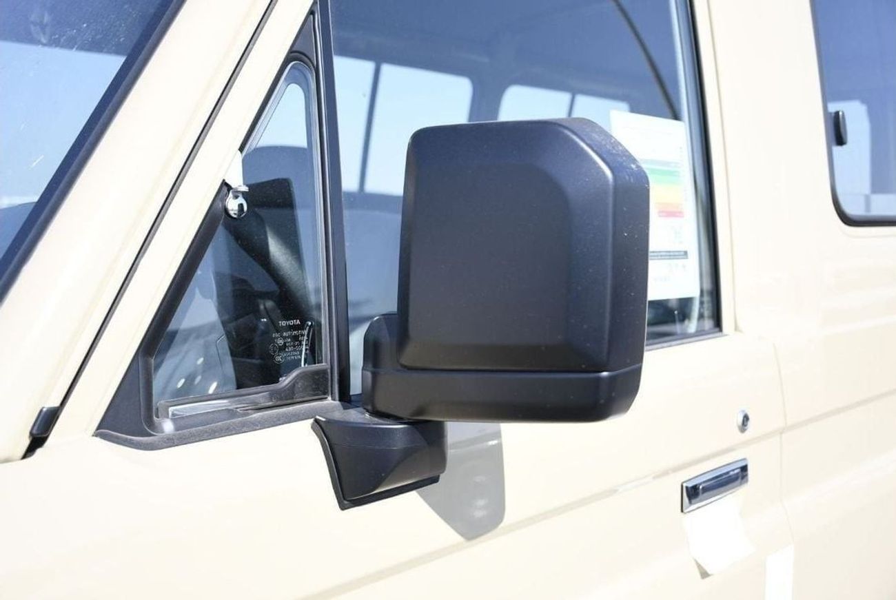 Toyota Land Cruiser 70 4.0L V6 78 Serice MT ( Ready Car )