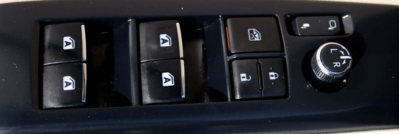 تويوتا كامري SE+ 2.5L Toyota Camry 2019 GCC full option v6 original paint without accidents in excellent conditio