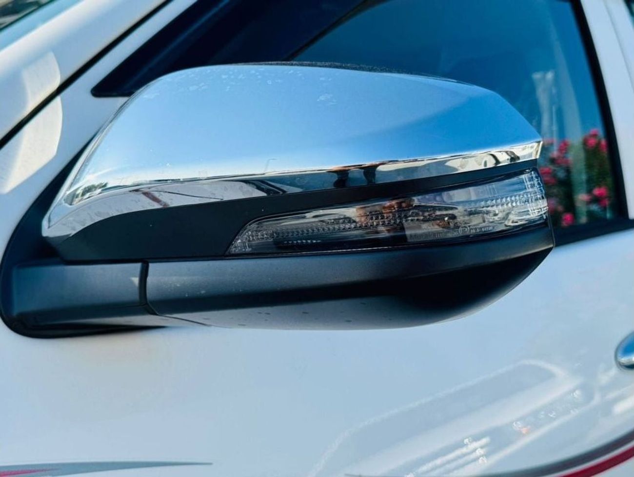 Toyota Hilux TOYOTA HILUX 2.7L PETROL BASIC OPTION WHITE 2025