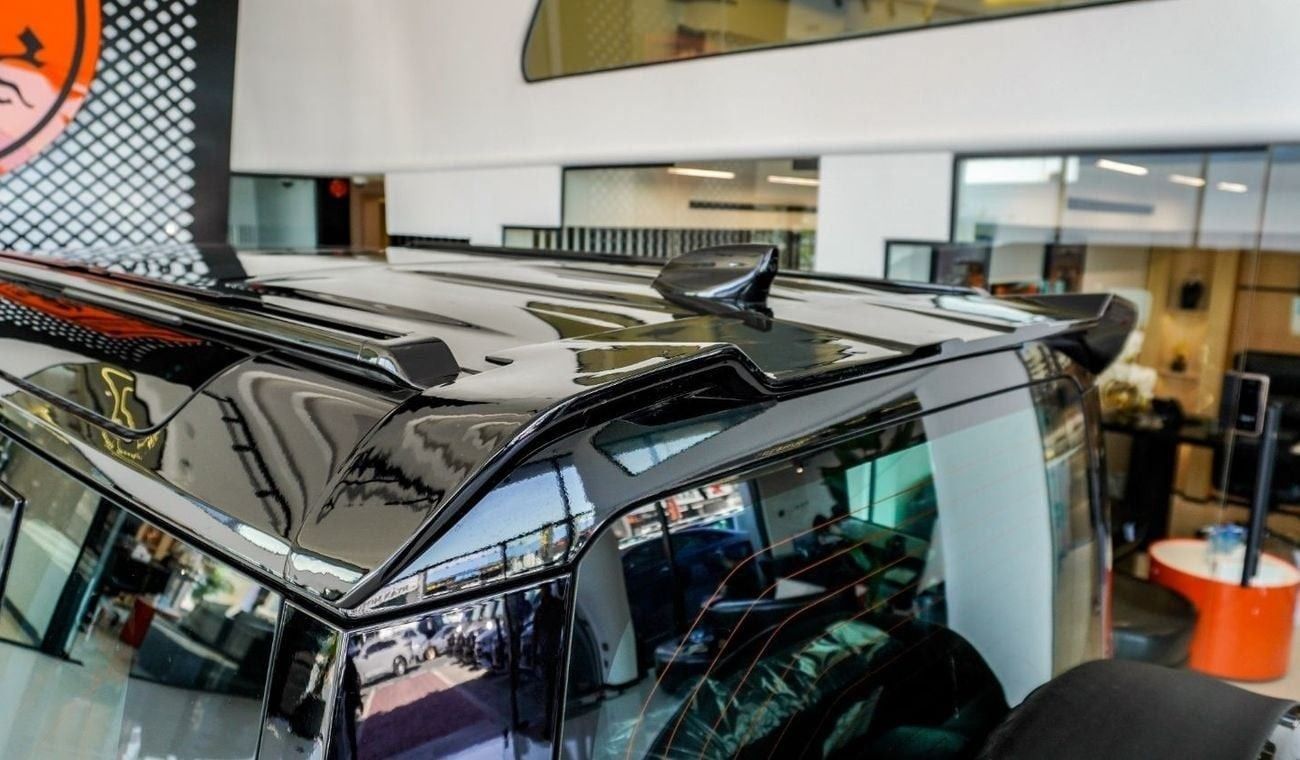 Land Rover Defender P400 110 X-Dynamic HSE 3.0L (7 Seater) Land Rover Defender 110 HSE X-Dynamic P400 | Black Pack Editi