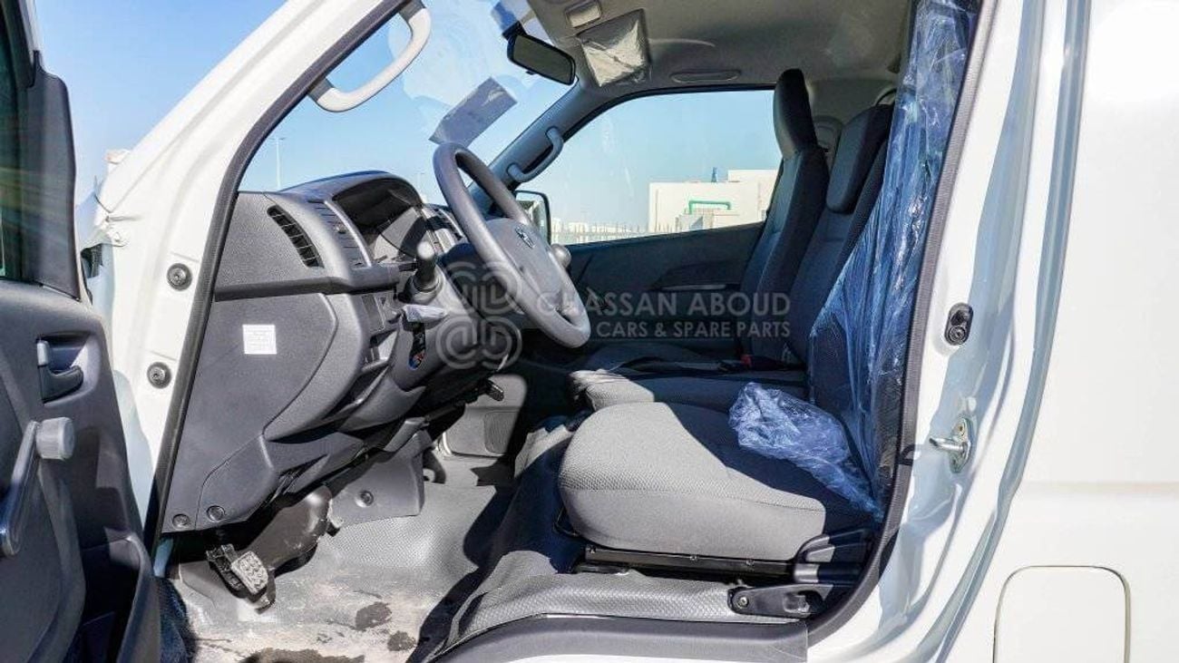 Toyota Hiace GLS Standard Roof, Panel Van, 2.5L, Diesel
