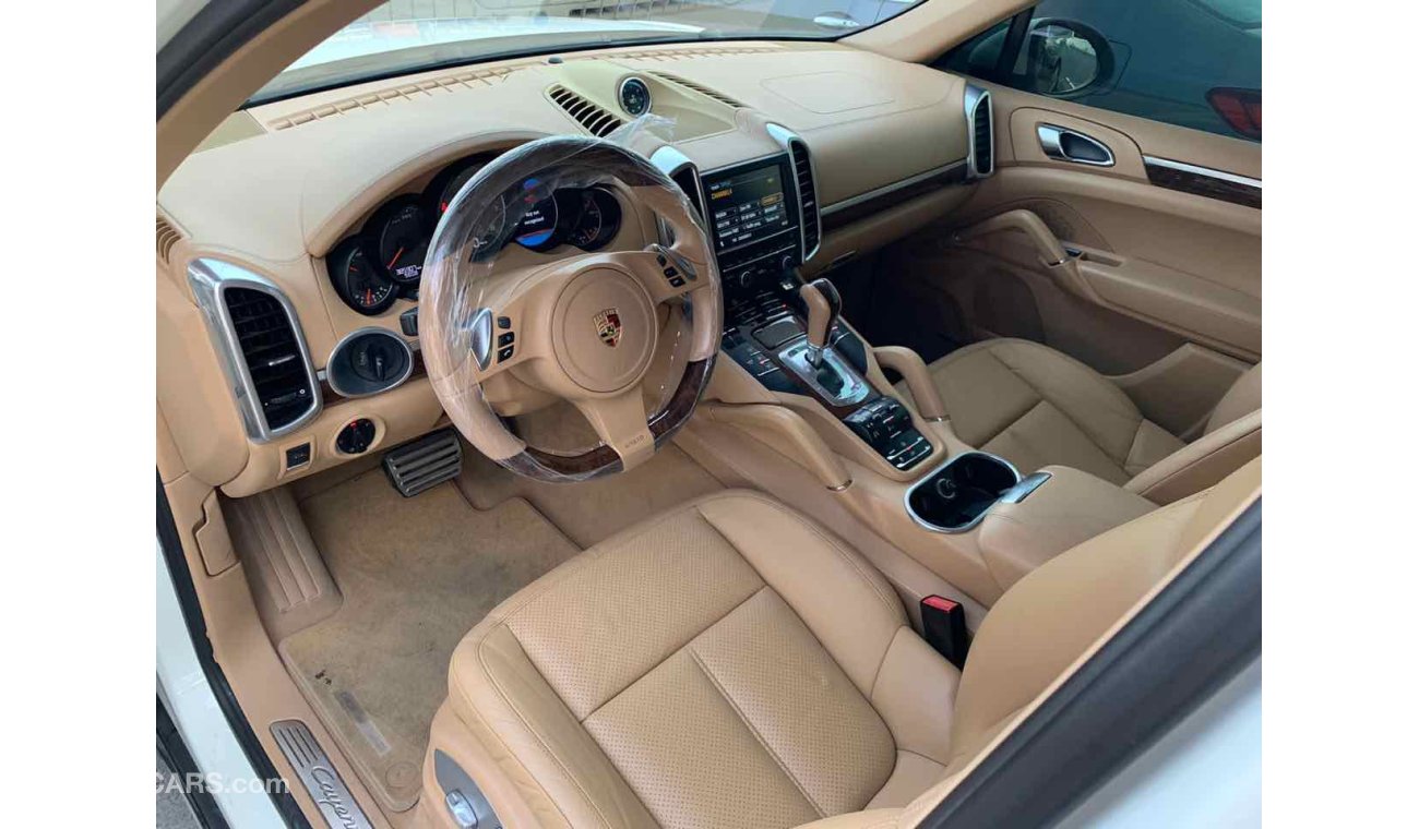 Porsche Cayenne S بورش كايان S موديل 2012 خليجي بدون حوادث فل أوبشن