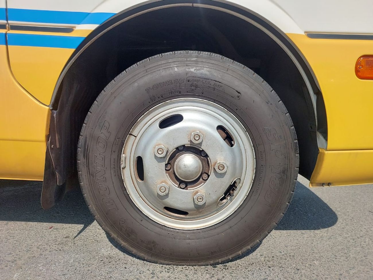 Mitsubishi Rosa MITSUBISHI ROSA BUS RHD 2004 MODEL 4.2L DIESEL MANUAL(PM00676)