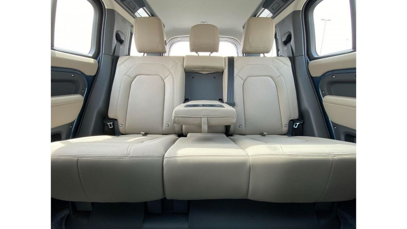 لاند روفر ديفندر GCC V4 UNDER WARRANTY AND SERVICE