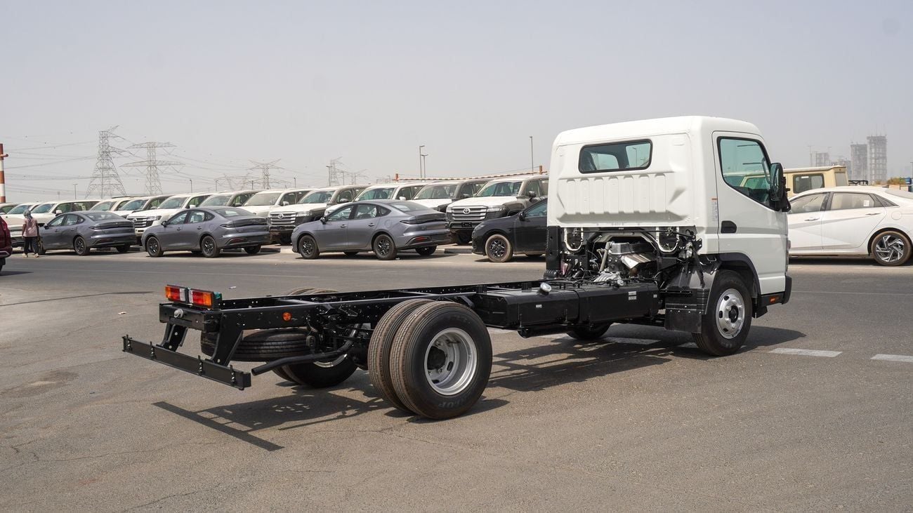 ميتسوبيشي فوسو كانتير Brand New Mitsubihsi Fuso Canter 2025 Export 4.2L M/T |White/Black|CANTERCHASSIS-170-ABS-2T|