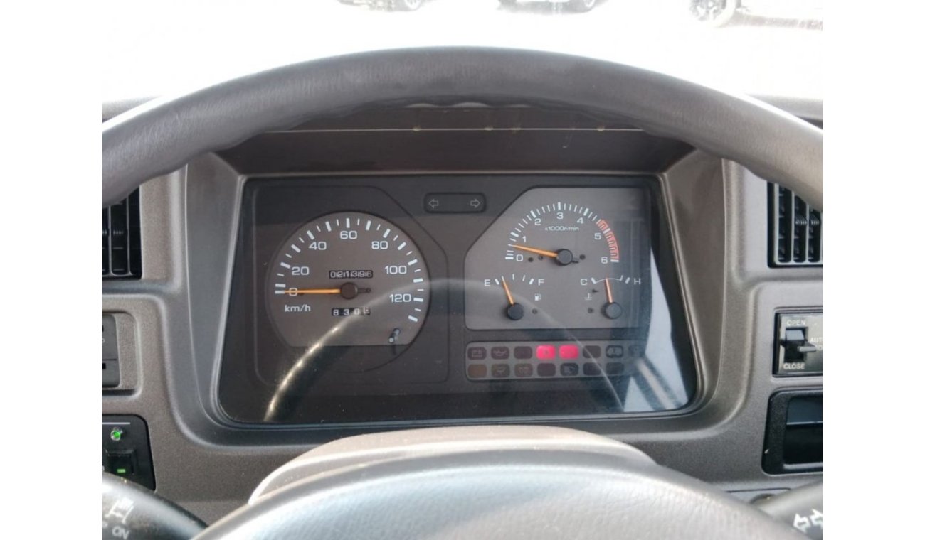 Isuzu Journey ISUZU JOURNEY BUS RIGHT HAND DRIVE(PM01060)