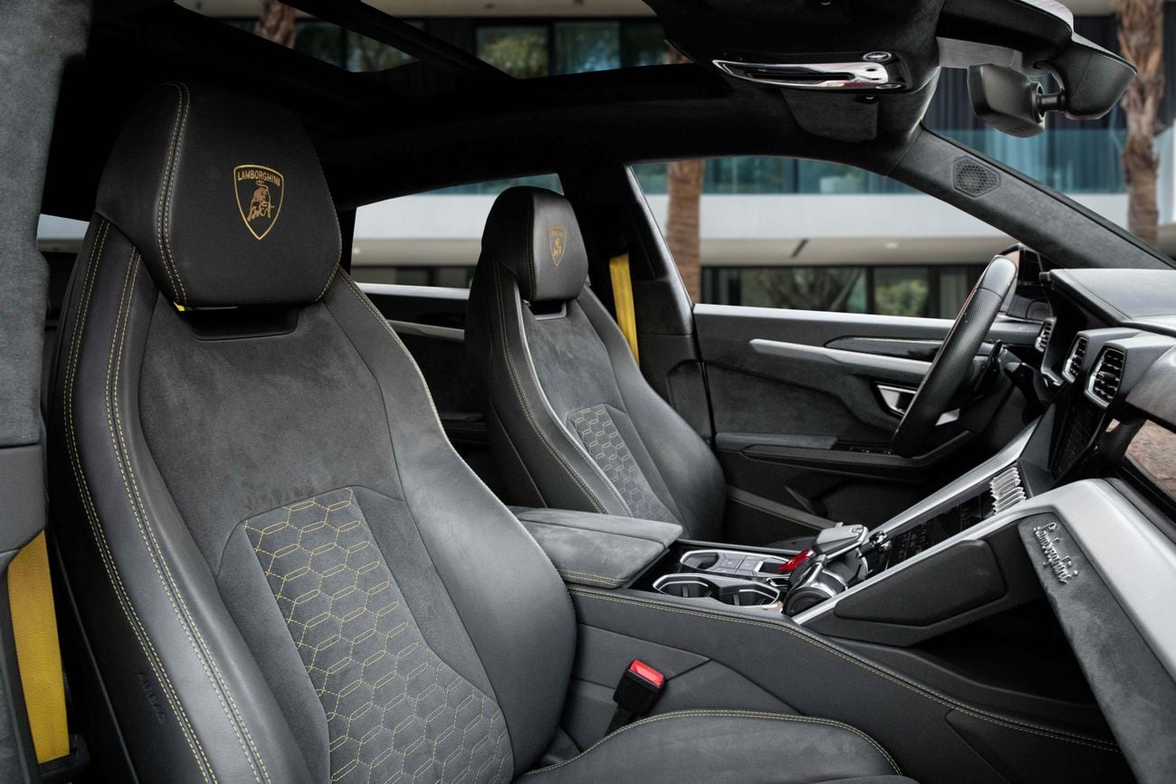 Lamborghini Urus Urus | 11,750 P.M | 0% Downpayment | Lamborghini Urus Pristine Condition!