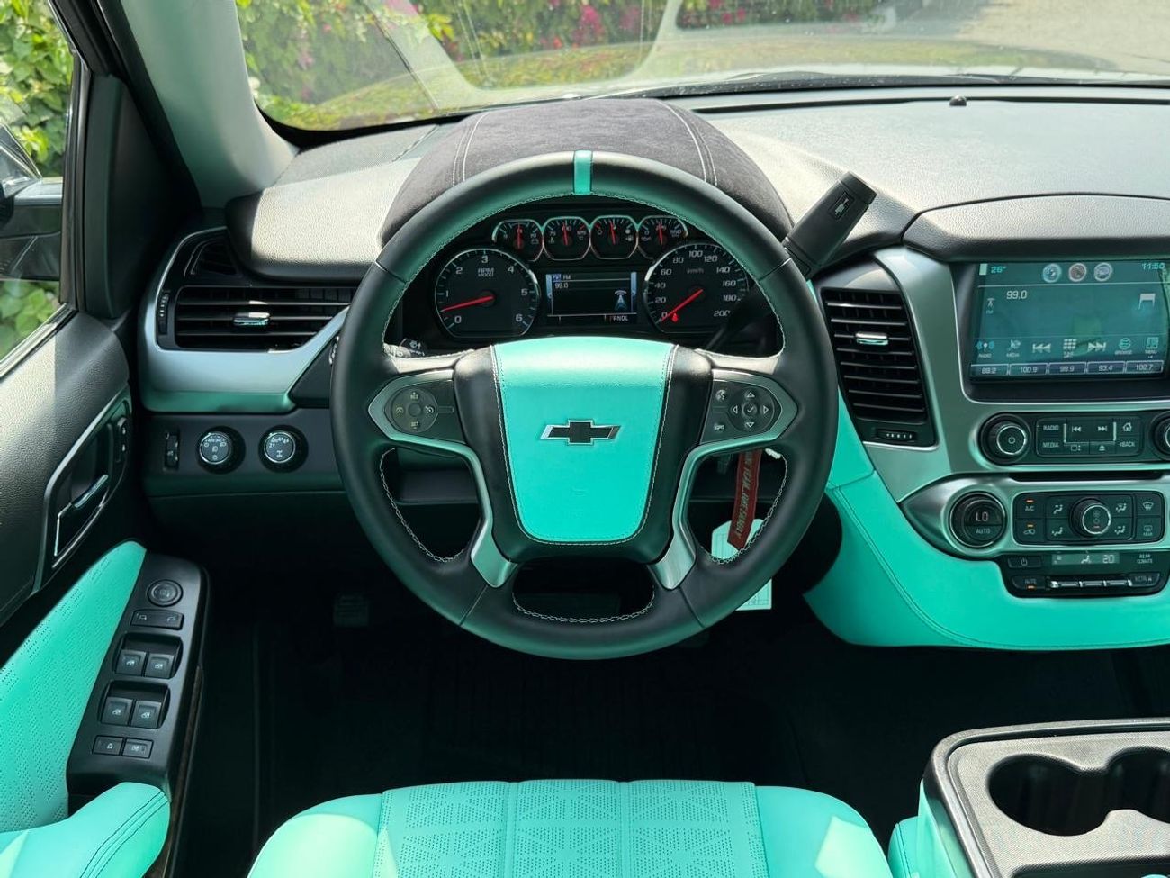 شيفروليه تاهو LS 5.3L 4WD (8 Seater)