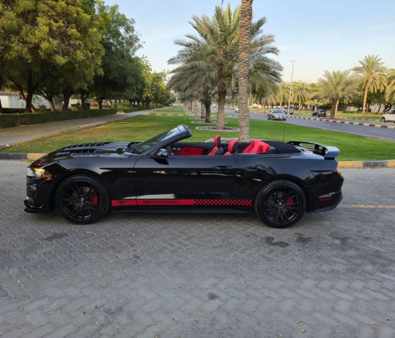 Ford Mustang EcoBoost 2.3L Convertible A/T