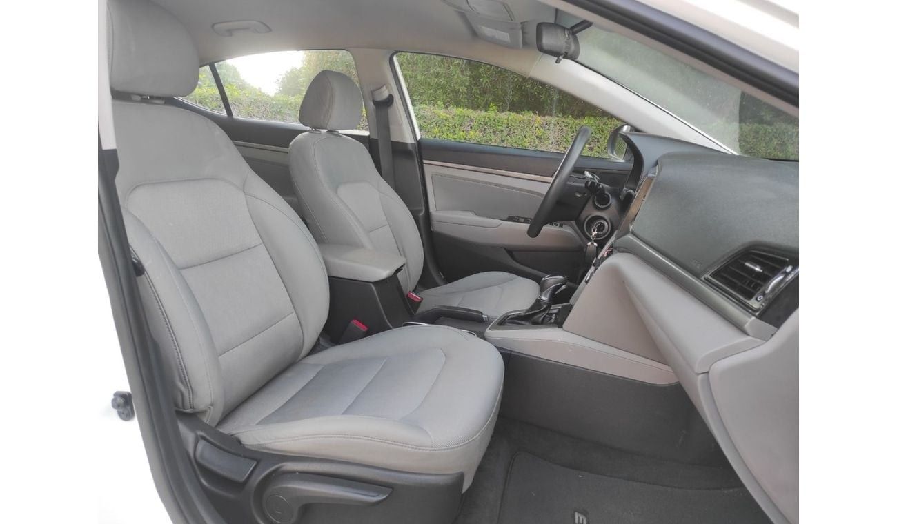 هيونداي إلانترا Standard 2.0L Hyundai Elantra 2017 2.0 usa full automatic