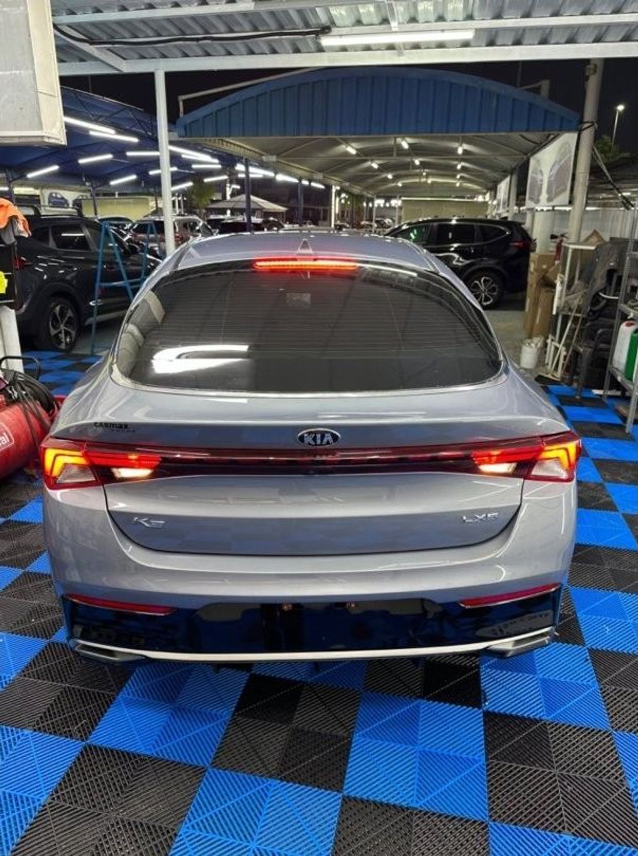 Kia K5 LX Kia K5 2021 1.6 turbo in good condition minimal damage with 100,000 km mileage