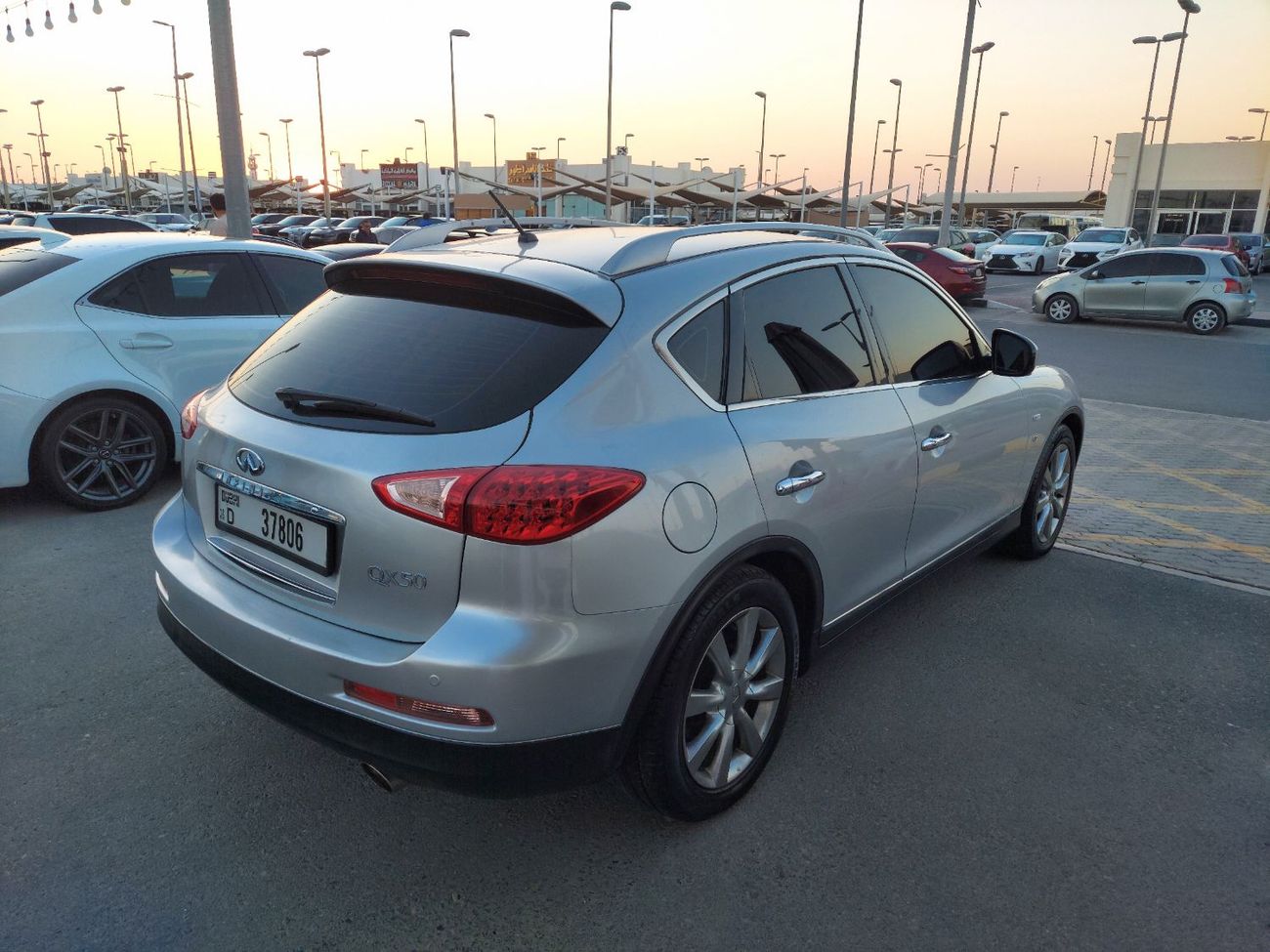 إنفينيتي QX50 Excellence 3.7L RWD