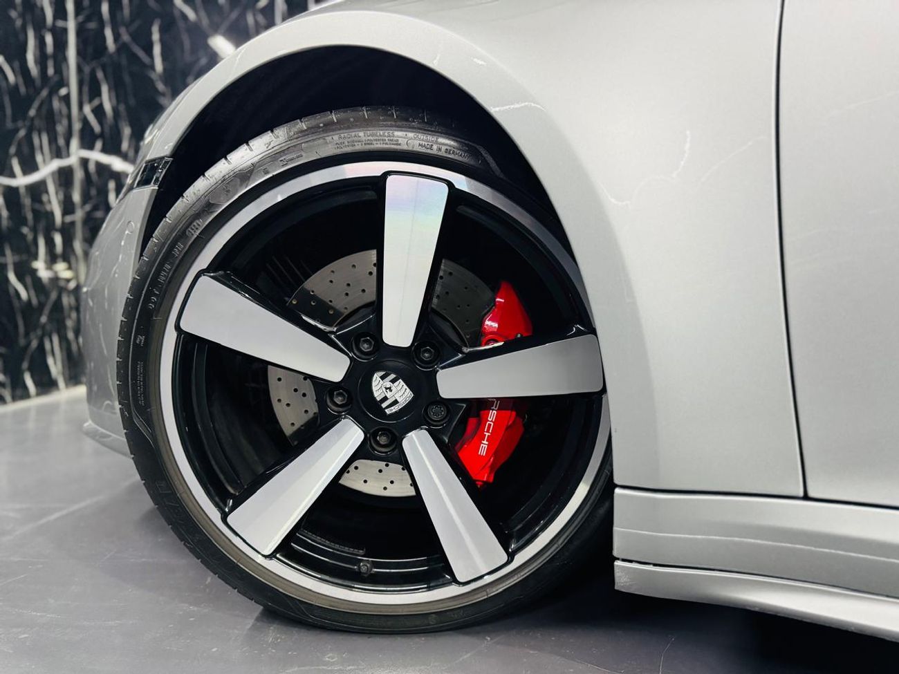 بورش 911 Carrera 3.0L (380 HP) Coupe 2025 Porsche 911, 2027 Porsche Warranty, Sport Chrono Package, Very Low