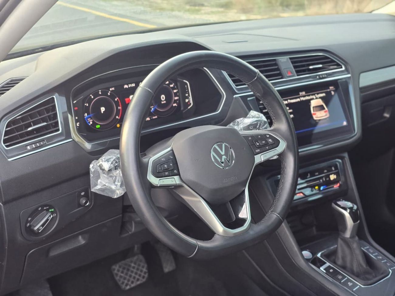 Volkswagen Tiguan R-Line 2.0L VOLKSWAGEN TIGUAN 2023 // KOREAN // 7 SEATS // PERFECT CONDITION // FULL OPITION // LOW