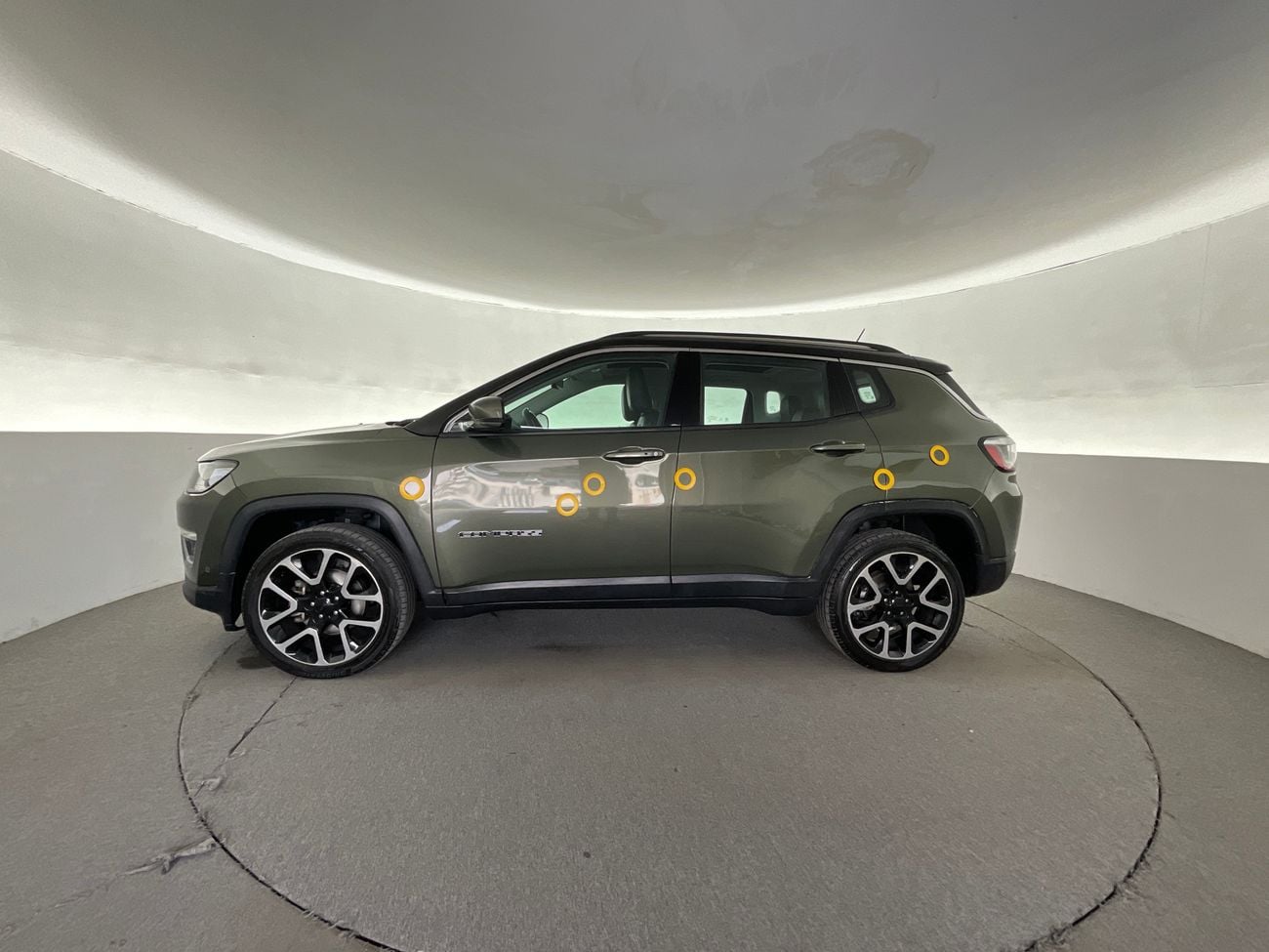 جيب كومباس 2.4 LIMITED HIGHLINE 4WD AUTO | شامل الضمان | 0 ﺪﻔﻋﺓ ﺃﻮﻟﻯ