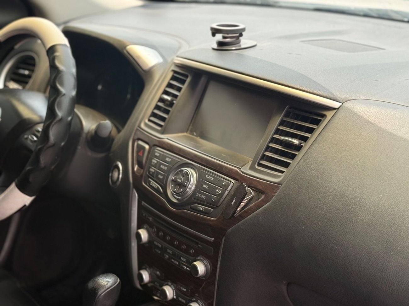 Nissan Pathfinder SV