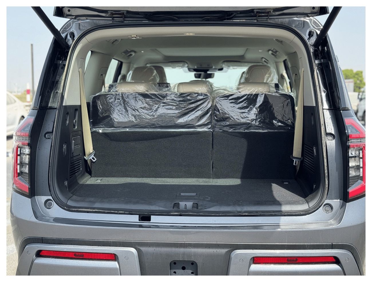 Nissan Patrol Nissan Patrol LE 3.5L Mid options  2026