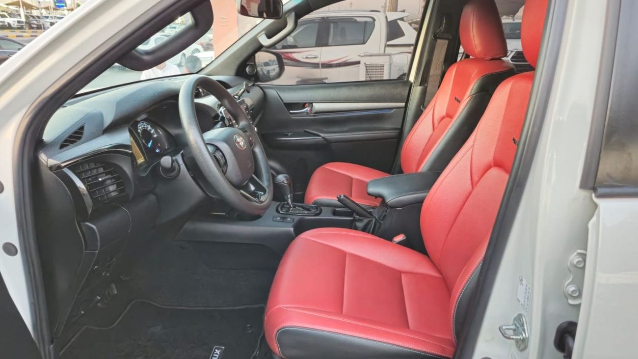 تويوتا هيلوكس DC TRD 4.0L 4WD Toyota Hilux Adventure 2021 6 cylinder engine 4.0 full option clean car without acci