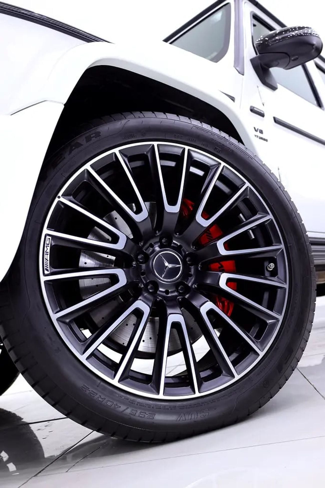 Mercedes Benz G63 AMG G63 GCC DOUBLE NIGHT PACKAGE - FULL EXT/INT CARBON + REAR MONITOR + 5 YEARS WARRANTY+SERVICE GARGASH