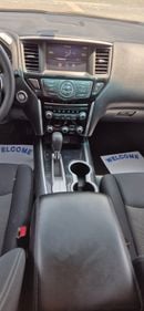 Nissan Pathfinder S