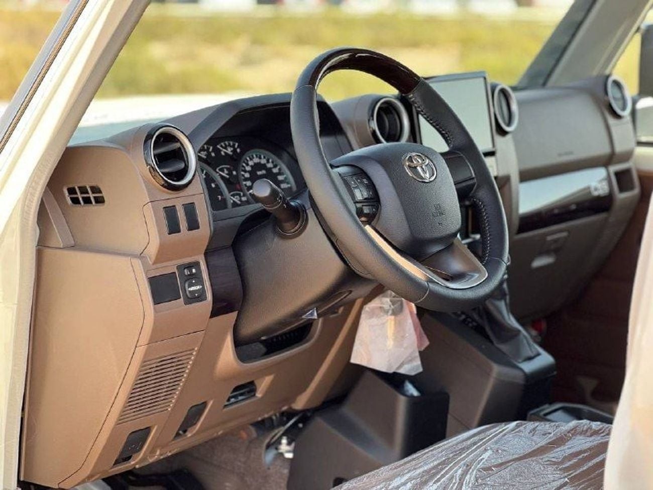 Toyota Land Cruiser 70 HT VXR LC76 4.0L PTR A/T // 2026 // FULL OPTION WITH FRIDDG , DVD&BACK CAMERA , CRUISE CONTROL // SP