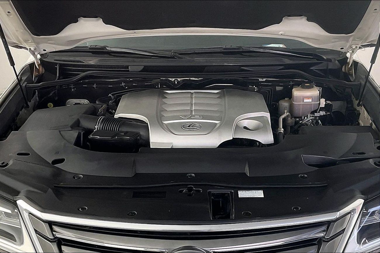 لكزس LX 570 Platinum | upto AED 20,000 Ramadan Discount | شامل الضمان | 0 ﺪﻔﻋﺓ ﺃﻮﻟﻯ