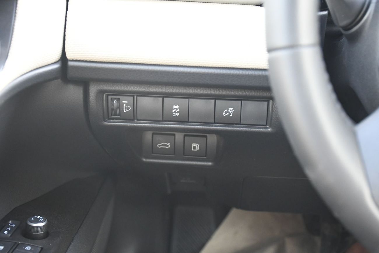 تويوتا كامري 2.5L LE Petrol GCC (Ready Stock)