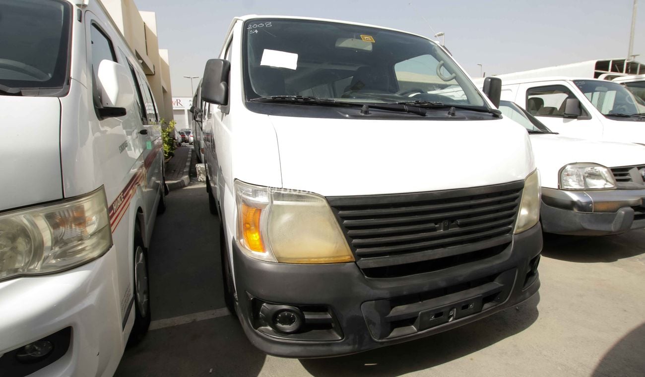 Nissan Urvan