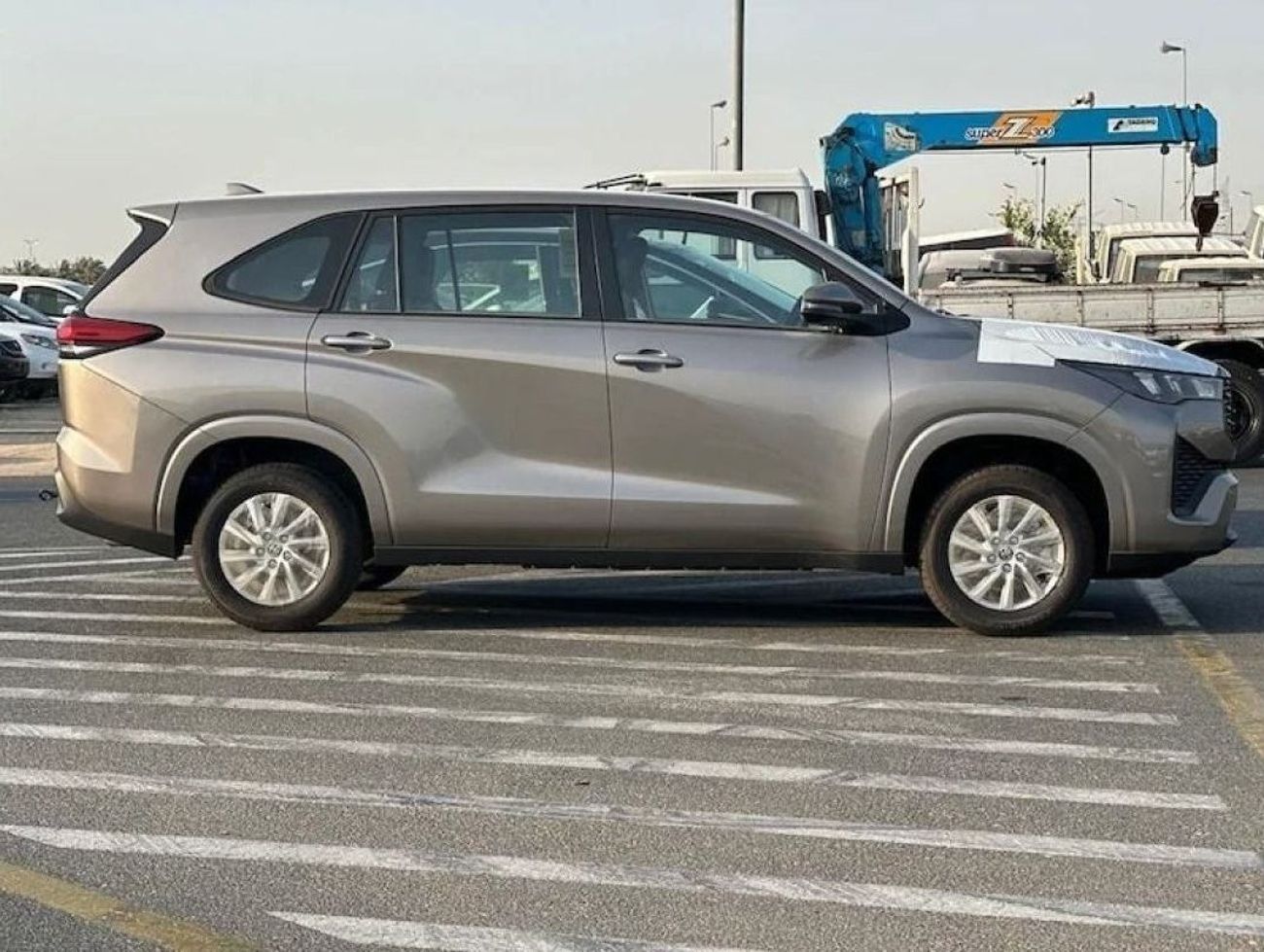 Toyota Innova TOYOTA INNOVA 2.0L FWD PETROL MINIVAN 2024