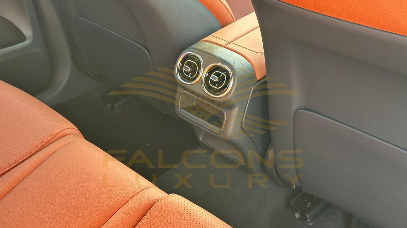 مرسيدس بنز GLC 300 2026 Mercedes-Benz GLC Coupe GLC 300 AMG 4MATIC - Korean Specs