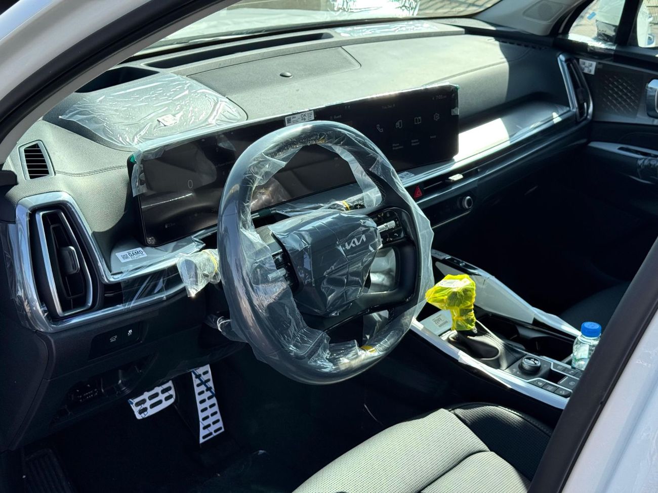 كيا سورينتو EX Prestige 2.5L Petrol 4WD 2026 Model Export ONLY @ 129,500 AED