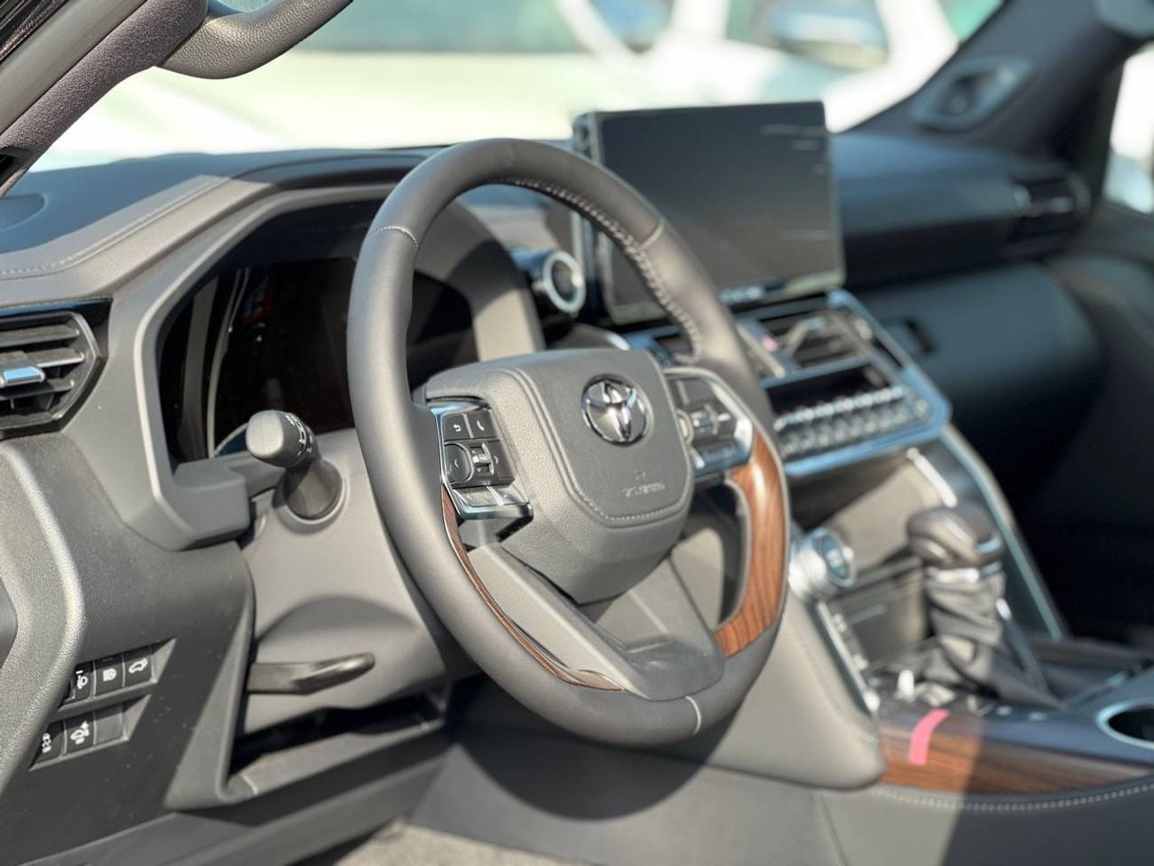 تويوتا لاند كروزر GXR 3.5L PTR A/T // 2026 // HIGH OPTION WITH RADAR , LEATHER & POWER SEATS , DVD & BACK CAMERA // SP