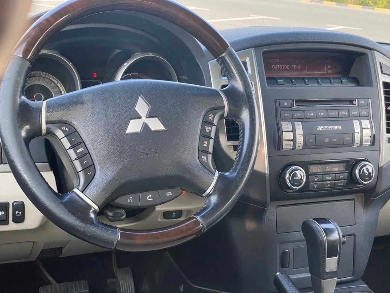 Mitsubishi Pajero 2015 Mitsubishi Pajero GLS (V80), 3dr SUV, 3.5L 6cyl Petrol, Automatic, Four Wheel Drive