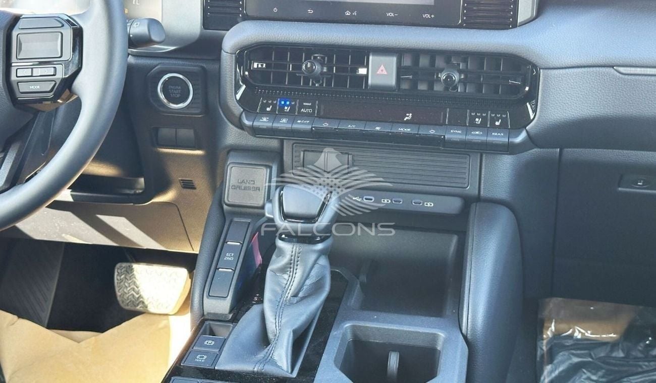 تويوتا برادو 2.7L PETROL LIMITED 6A/T