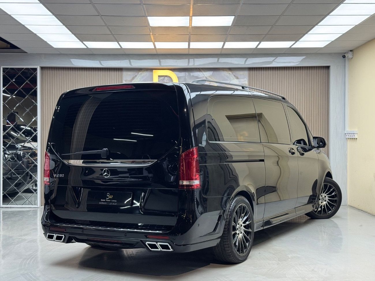 مرسيدس بنز V 250 Std 2.1L