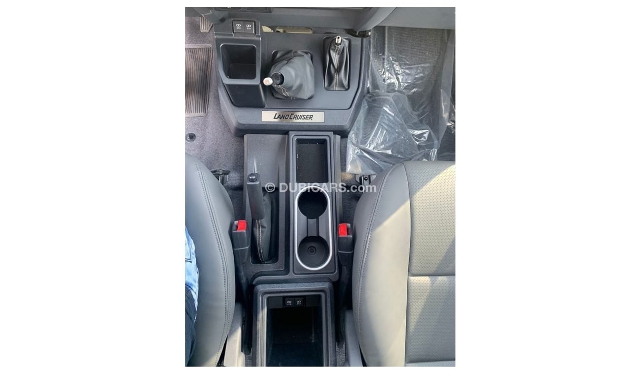 Toyota Land Cruiser 70 76 SERIES 4.0L V6 5 DOOR