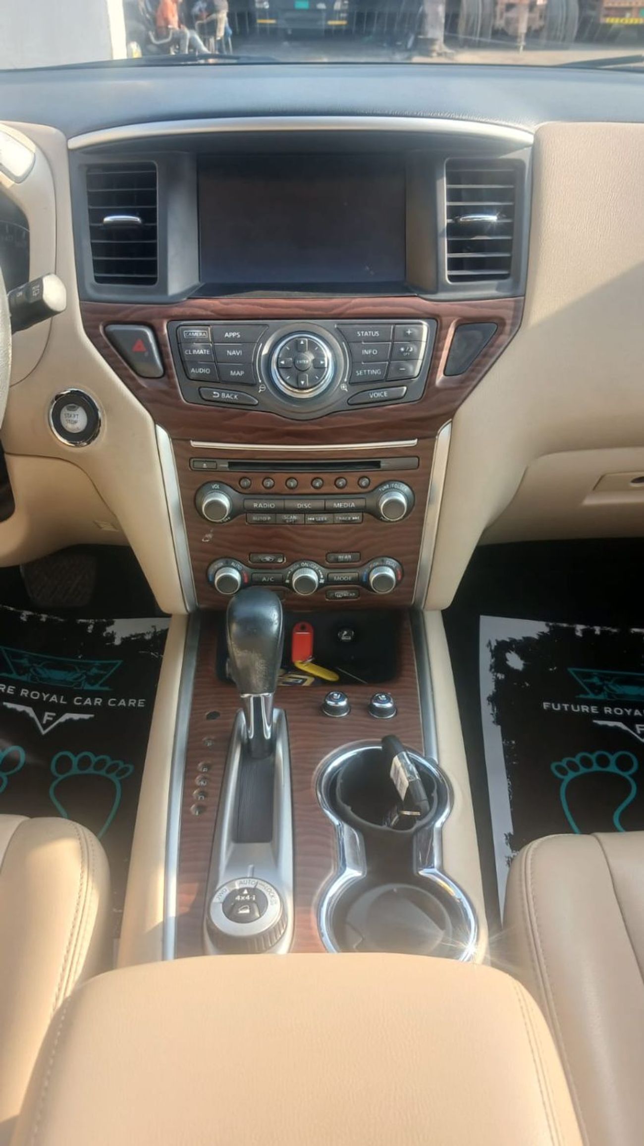 Nissan Pathfinder SL 3.5L (260 HP) 4WD