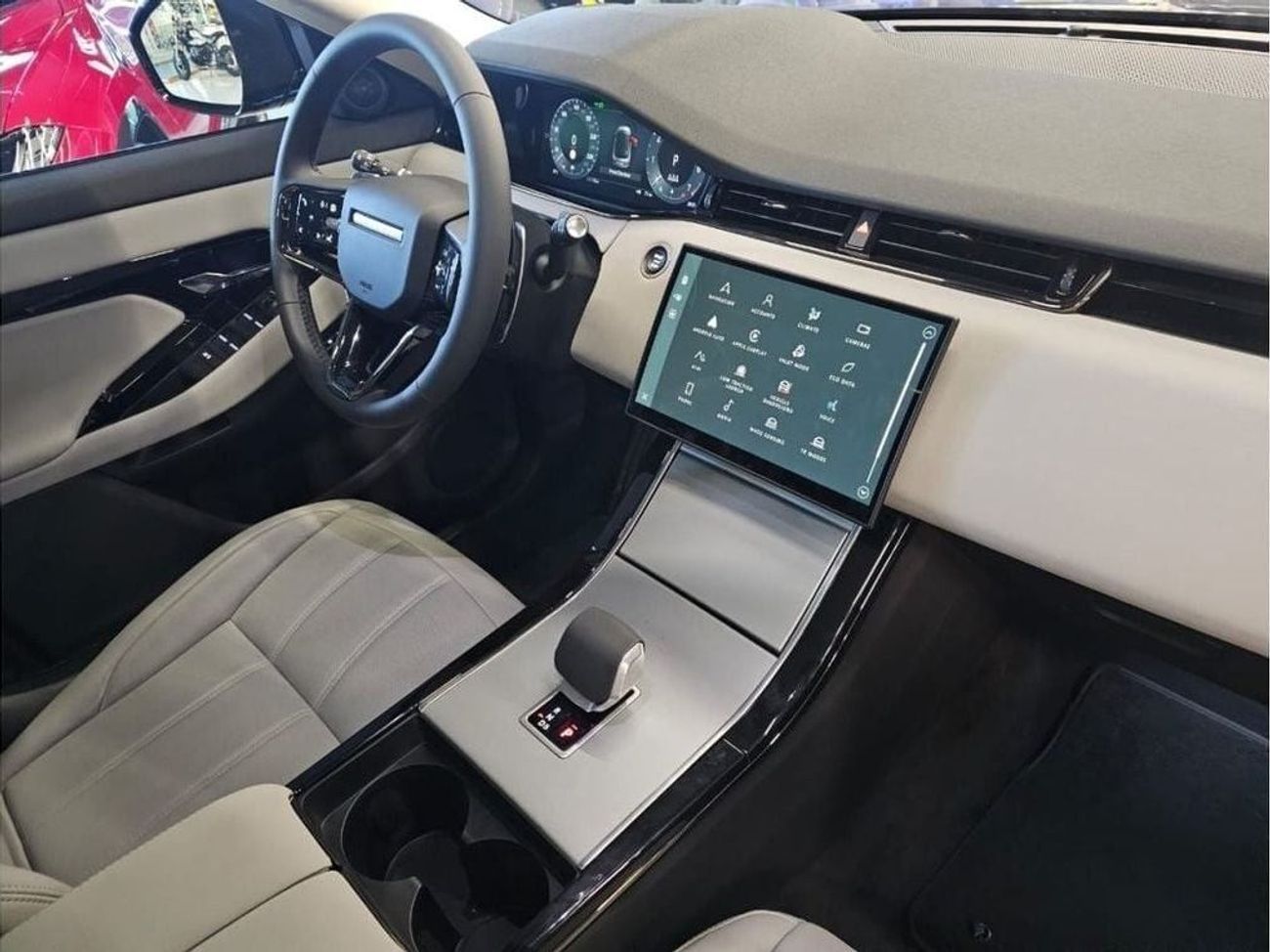 لاند روفر رانج روفر إيفوك 2024 Range Rover Evoque S (5 YEARS WARRANTY AND SERVICE CONTRACT )