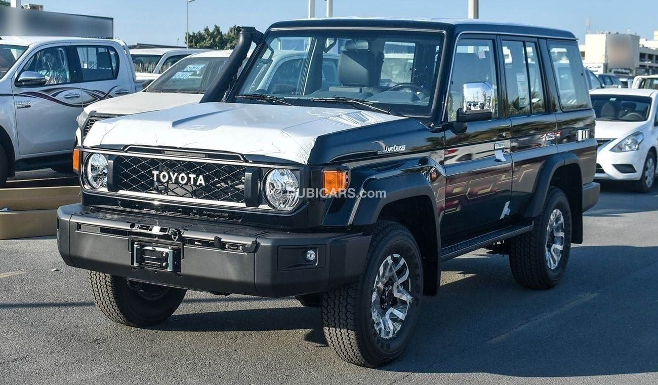 Toyota Land Cruiser 70 LC76 Hardtop 5 Doors 4.0L Petrol V6 Full Option