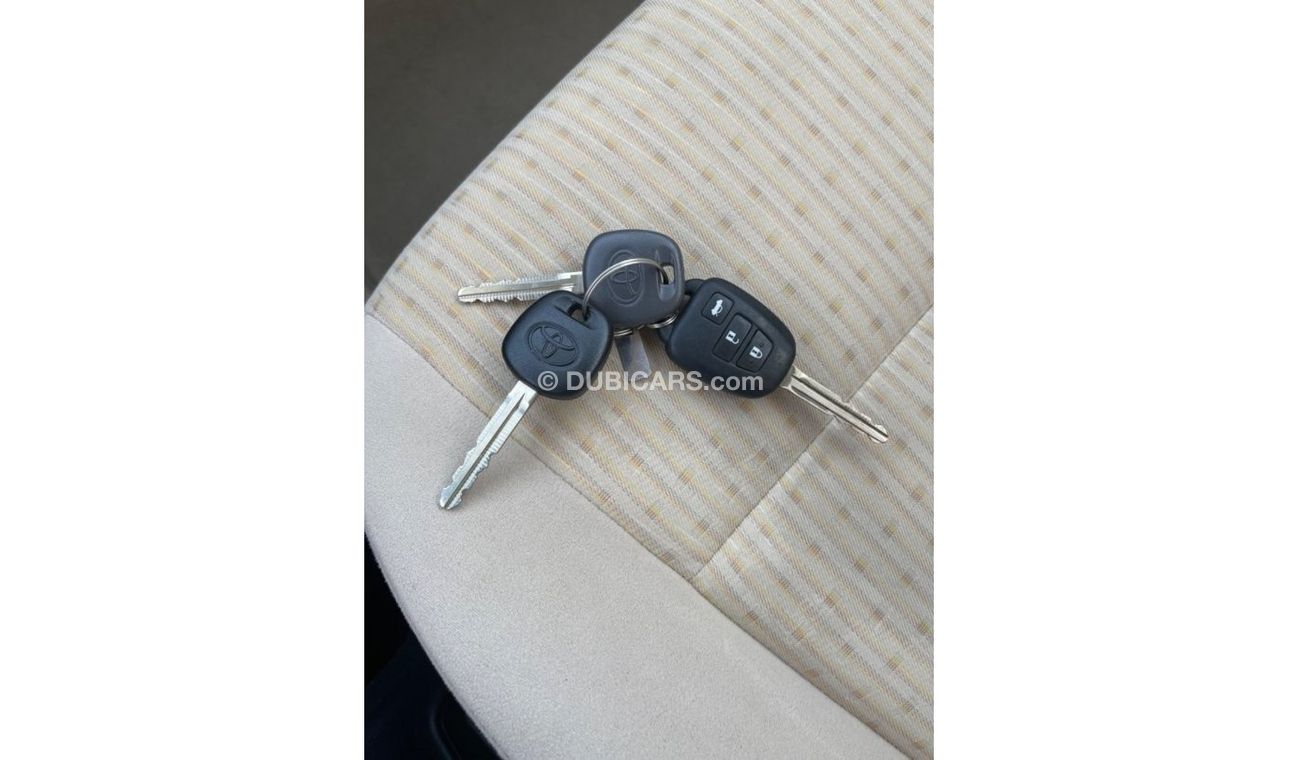 Toyota Yaris Toyota Yaris (GCC SPEC) - 2019 - VERY GOOD CONDITION