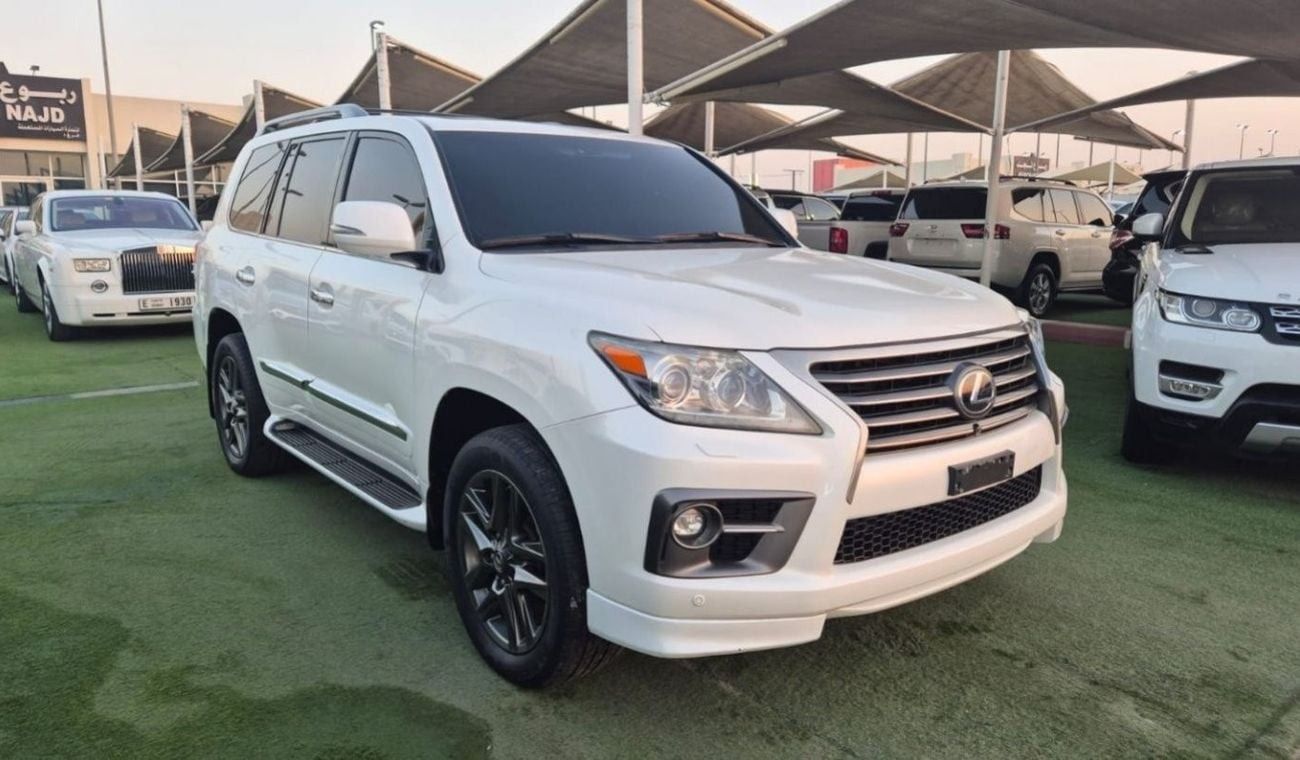 Lexus LX 570 2014 Lexus LX570 Sport Platinum (URJ201), 5dr SUV, 5.7L 8cyl Petrol, Automatic, All Wheel Drive. cle