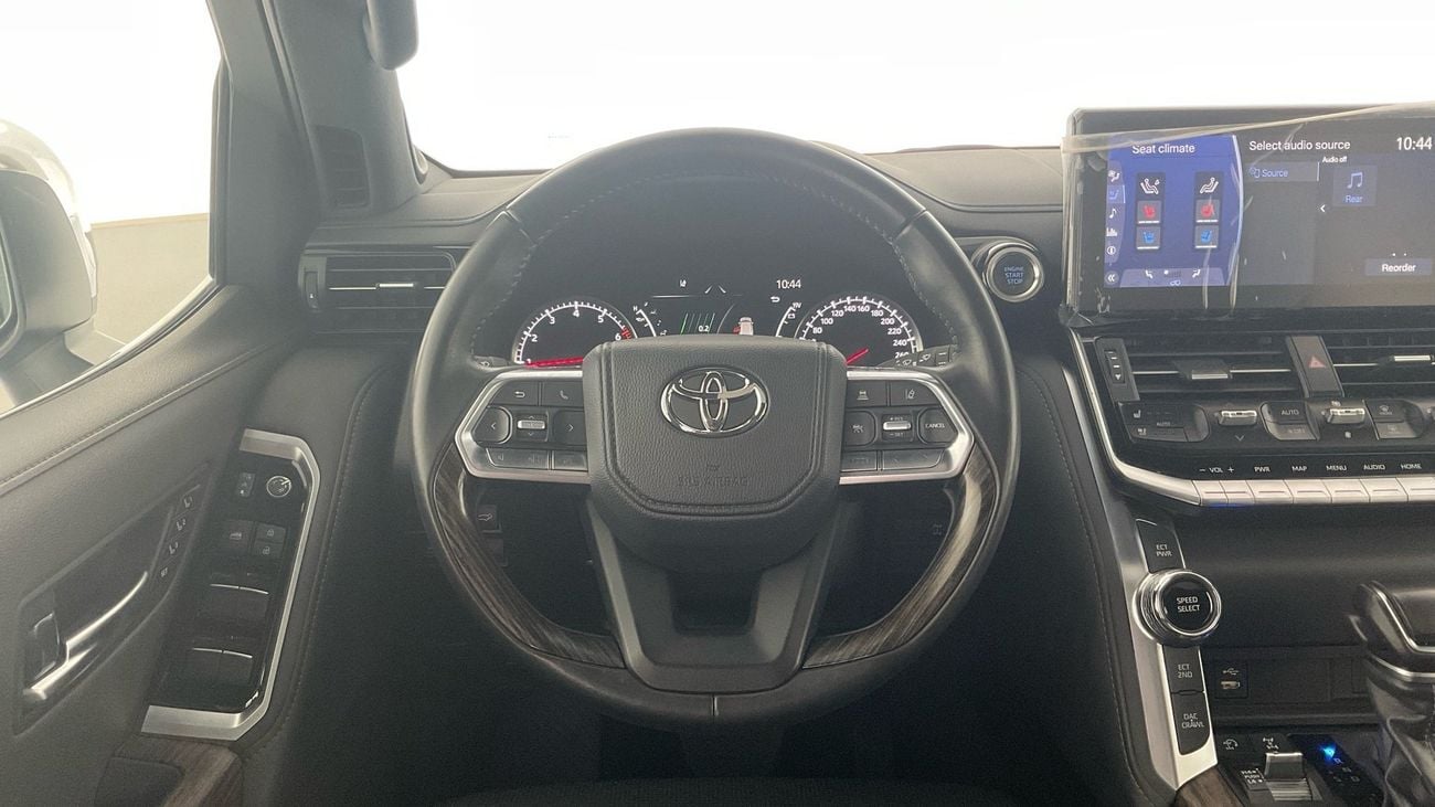 Toyota Land Cruiser VXR | upto AED 20,000 Ramadan Discount | Guaranteed Warranty | 0 Down Payment