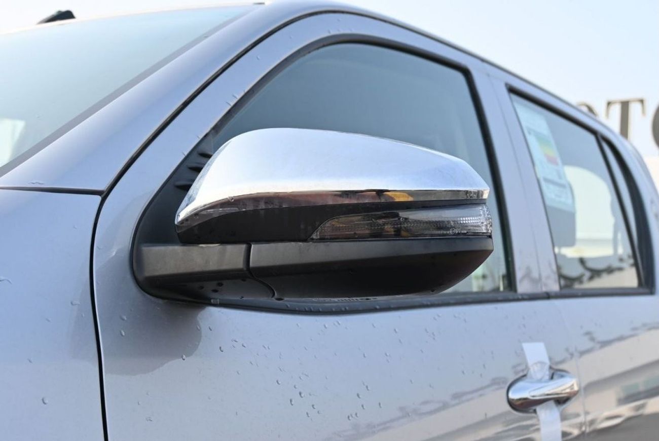 تويوتا هيلوكس Toyota Hilux 2.4L Diesel, Pickup, 4WD, 4Doors, M/T