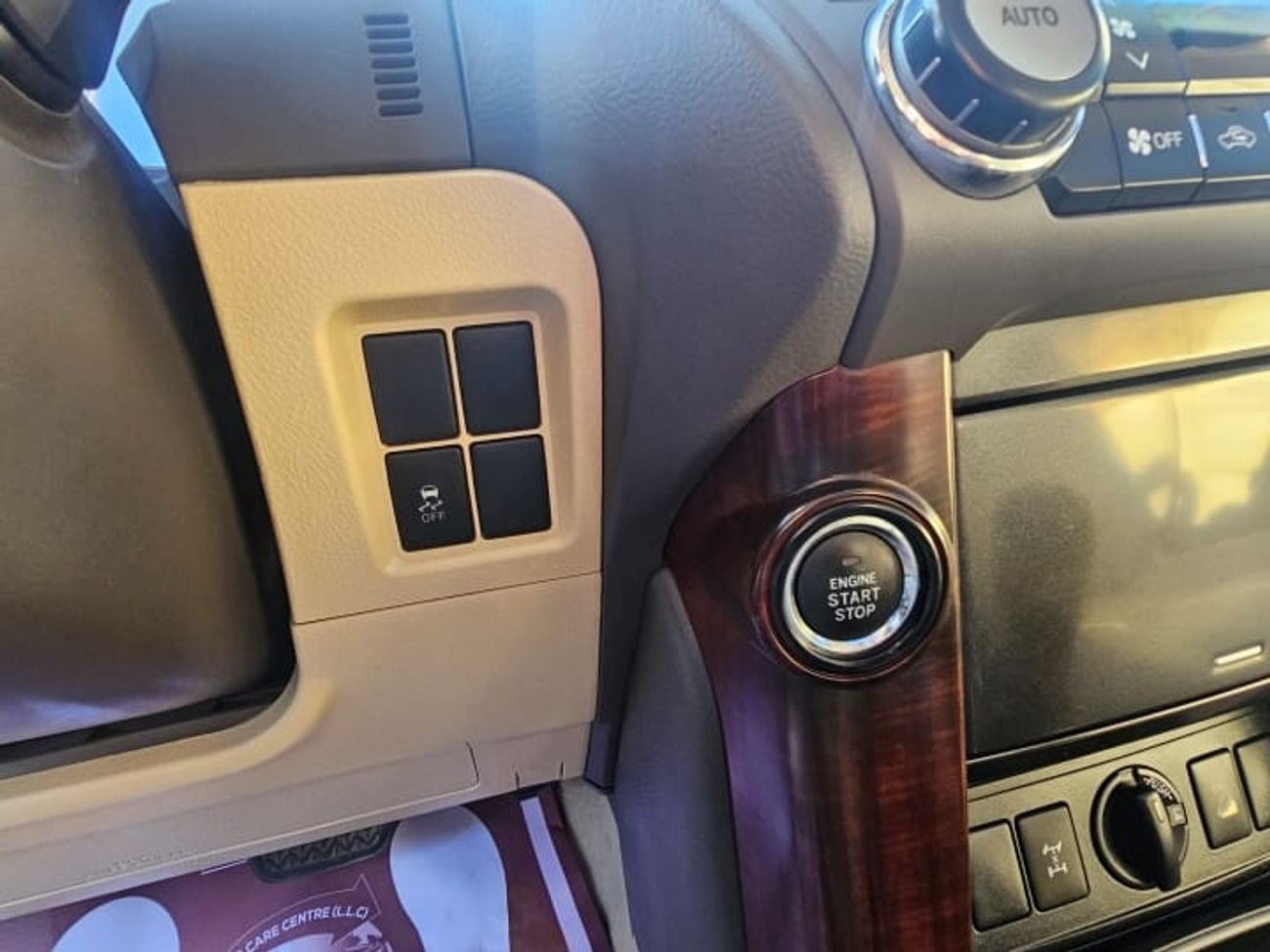 Toyota Prado VXR 4.0L 4WD LHD-GCC SPECS-Automatic-petrol-6 Cylinders-7 Seats-5 Doors